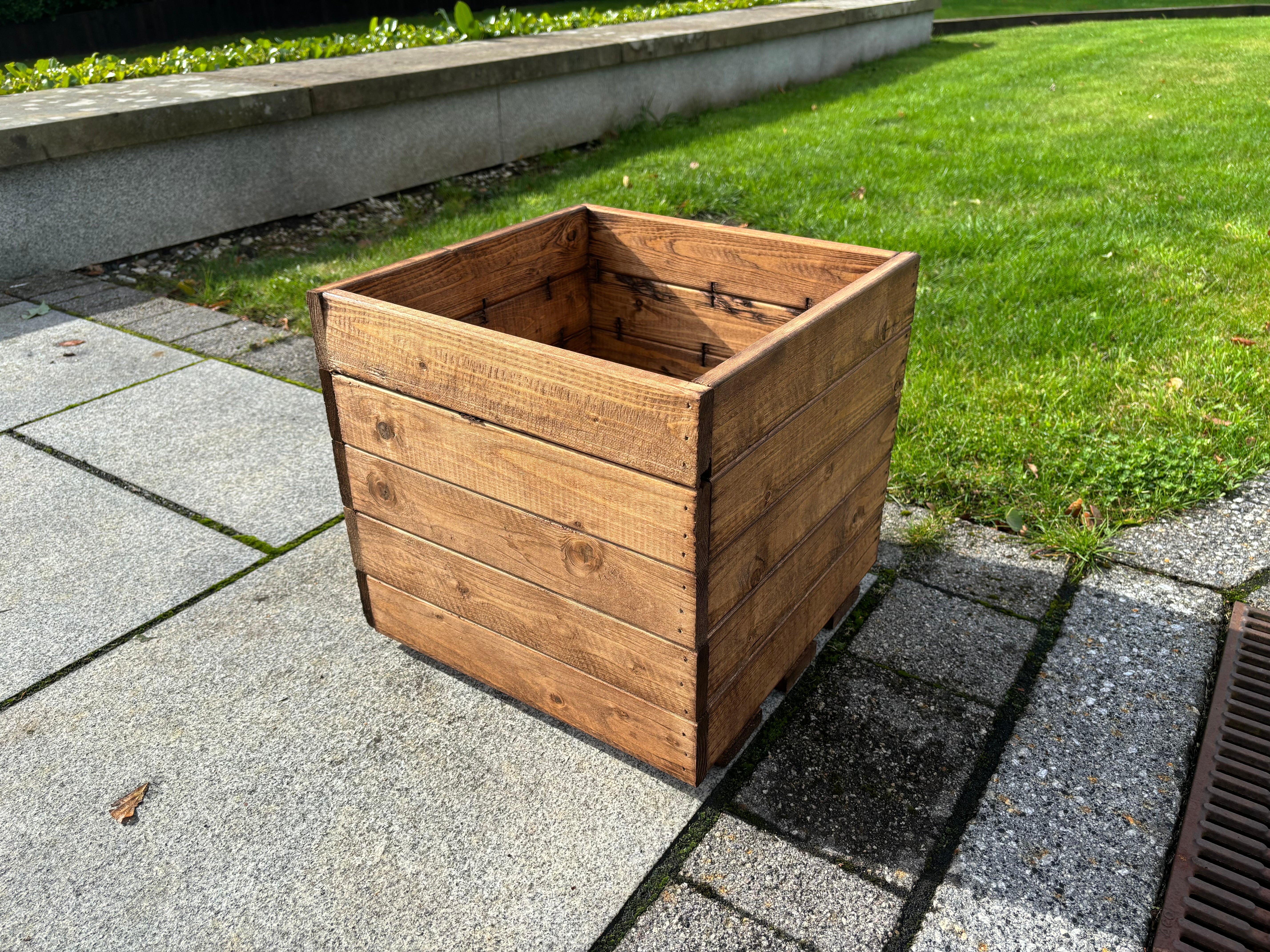 HB108 - Large Berwick Planter - Image 3