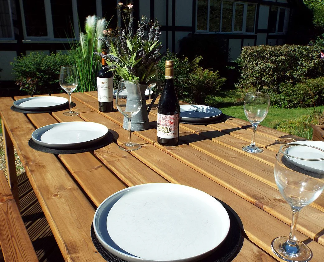 HB110 - Six Seater Table Set - Image 3