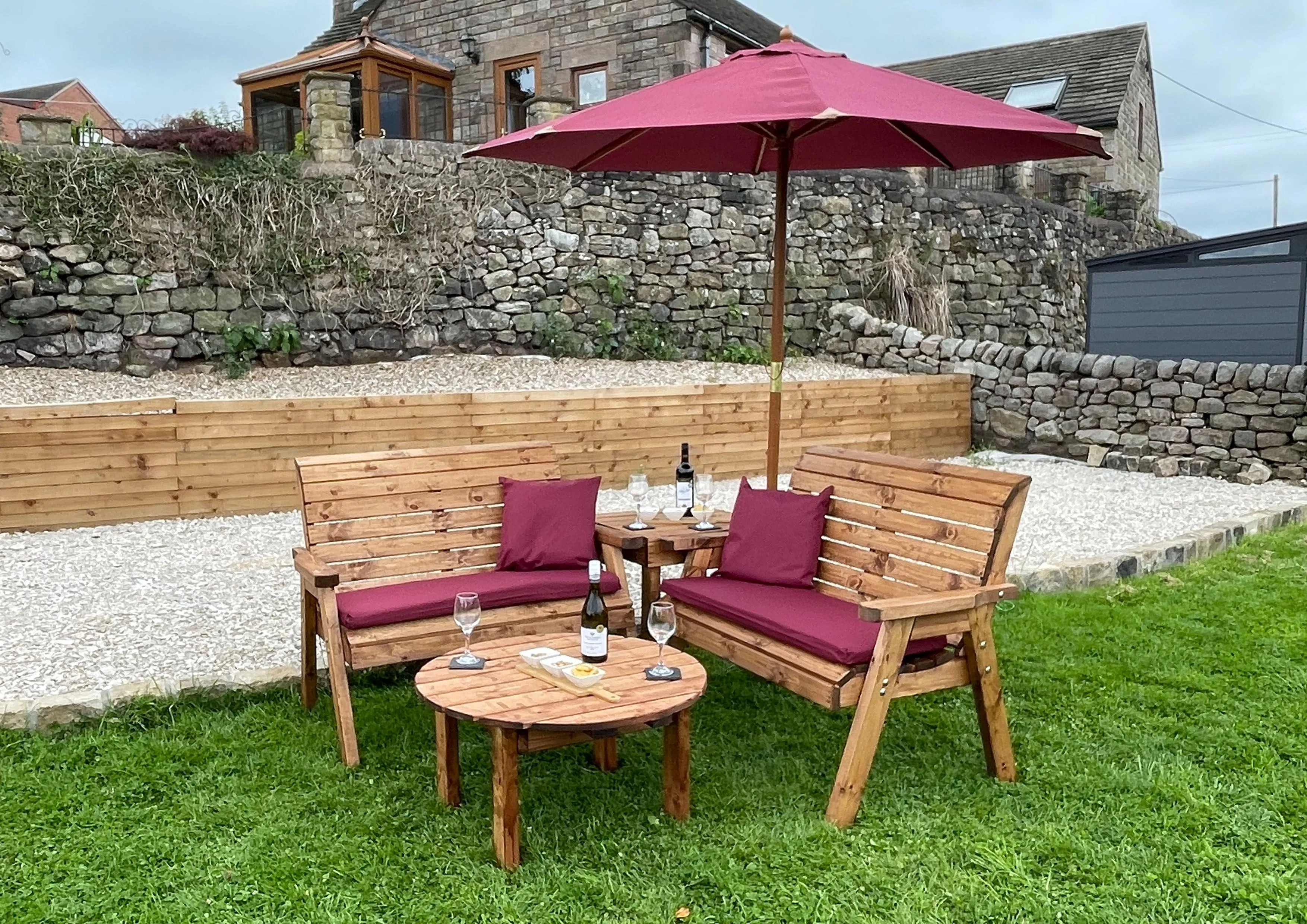 HB266 - Four Seater Balmoral Corner Set With Round Coffee - Image 3