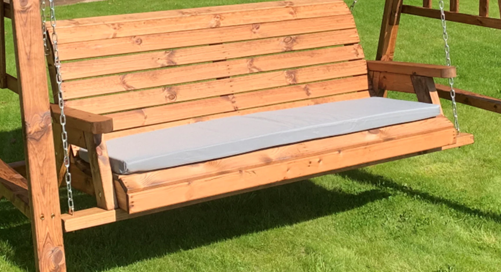 HB34W - Three Seater Swing Cushion (Green , Grey or Burgundy) - Image 3